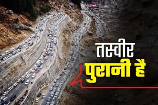 old image of heavy traffic jam in manali