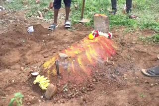 family-says-they-dont-have-money-to-take-the-body-away-funeral-by-the-police