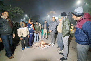 रैन बसेरा और सड़कों का जायजा लेने निकले जिलाधिकारी