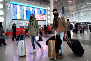 17 Foreign Returnees Turn Covid-19 Positive at Delhi Airport ETV BHARAT