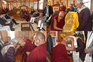 Nitish meets Dalai Lama at Bodh Gaya