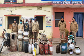 Police Arrested three Accused With Raw Liquor