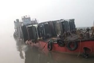 cargo-ship-capsized-in-river-ganga-in-katihar