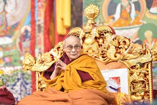 बौद्ध धर्मगुरु दलाई लामा