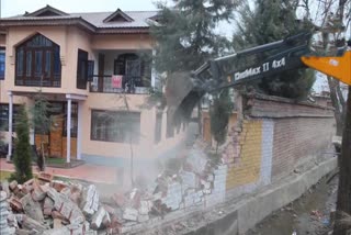 JK Administration demolishes property of Hizbul Mujahideen terrorist commander Amir Khan