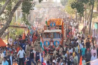 People gathered in last journey of martyr