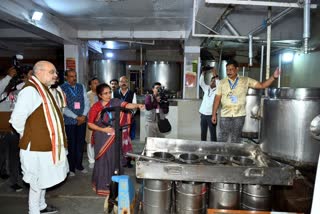 amit-shah-visited-the-zero-waste-kitchen-run-by-adhamya-chetana-organization
