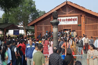 devotees in Maa Danteshwari temple