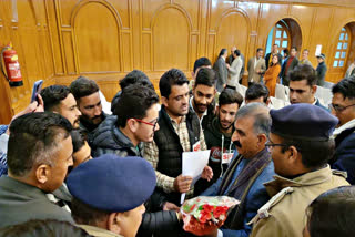 SFI activists Meet CM Sukhvinder.