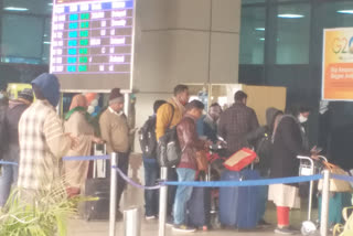 पटना एयरपोर्ट पर कोरोना जांच