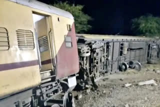 12 COACHES OF BANDRA TERMINUS JODHPUR SURYANAGARI EXPRESS DERAILED BEFORE PALI RAILWAY STATION