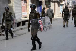 J&K: Grenade hurled at CRPF vehicle in Srinagar misses target
