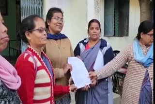 Anganwadi workers opened front against bhupesh