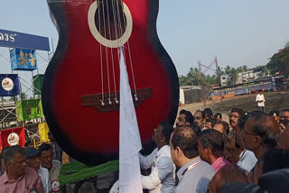 state school kalolsavam flag hoisted  flag hoisted  state school kalolsavam  state school kalolsavam  kozhikode state school kalolsavam  ഇ കെ വിജയൻ എംഎൽഎ  മുഖ്യമന്ത്രി പിണറായി വിജയൻ മേള ഉദ്ഘാടനം  സംസ്ഥാന സ്‌കൂൾ കലോത്സവം ഉദ്ഘാടനം  വെസ്റ്റ്ഹിൽ വിക്രം മൈതാനി  കോഴിക്കോട് വെസ്റ്റ്ഹിൽ വിക്രം മൈതാനി  kozhikode westhill vikram ground  സംസ്ഥാന സ്‌കൂൾ കലോത്സവത്തിന് പതാക ഉയർന്നു  പതാക ഉയർന്നു  സംസ്ഥാന സ്‌കൂൾ കലോത്സവം പതാക ഉയർന്നു  പൊതു വിദ്യാഭ്യാസ ഡയറക്‌ടർ കെ ജീവൻ ബാബു