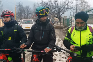 new year welcome by cycling