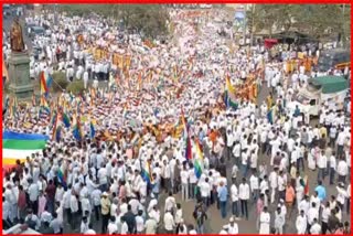 Grand march of Jain community