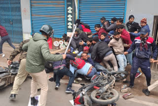 Lathi charge on BSSC candidates during Protest in Patna