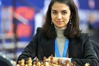 شطرنج کھلاڑی سارہ خادم ایران چھوڑنے پر مجبور!
