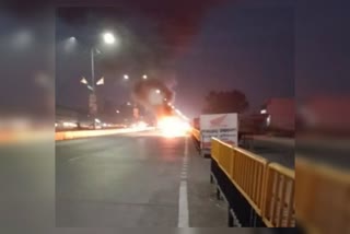 Burning car in Jhalawar