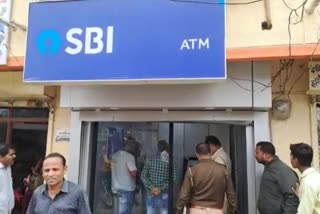 Robbers Break ATM Akola