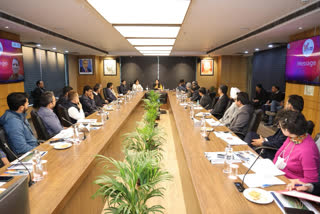 सीईओ रितु माहेश्वरी ने निवेशकों के साथ की बैठक