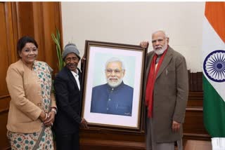 Ambikapur painter Shravan Sharma met PM Modi