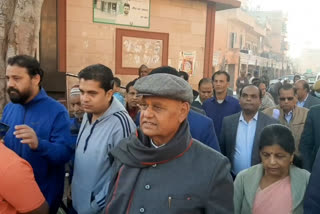 MP Jaipur City Ramcharan Bohra visited walled city, fumes at dirty places, garbage and incomplete projects