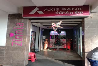 AXIS BANK