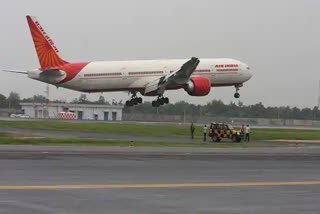 flights affected due to bad weather in Delhi