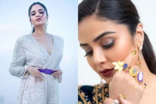 Anchor Sreemukhi reacts on Marriage rumours