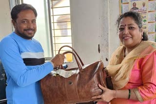 Forgotten Bag Recovered In Mumbai