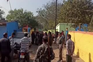 Clash in Dhanbad two groups of students fight