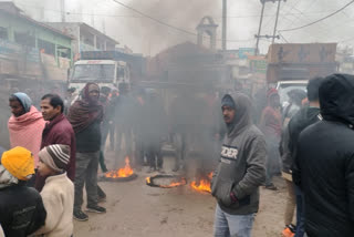 मोतिहारी में व्यवसायियों ने की आगजनी