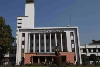 IIT-Kharagpur has handed over to GRSE 'iWeld', employing artificial intelligence created under the supervision of the chairperson of the institute's 'Centre of Excellence in Advanced Manufacturing Technology' (CoEAMT), Surjya K Pal, Doctoral Scholar Avishek Mukherjee developed the software 'iWeld', employing artificial intelligence, the spokesperson said on Saturday.
