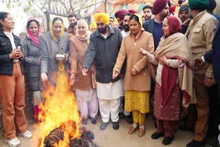 Bhagwant Mann celebrated Lohri in Satauj village