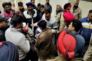 Neighbors beat up the girl Ludhiana