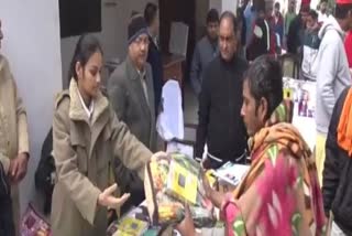 jackets and blankets distributed to prisoners