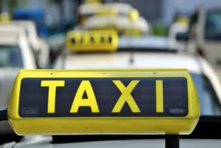 Woman cab driver foils miscreants' bid to snatch her mobile