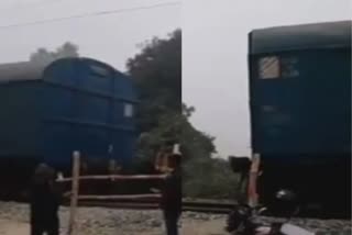 गाजीपुर में मालगाड़ी दो हिस्सों में बट गई