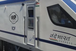 Stone pelting at Vande Bharat train in Vishakhapatnam