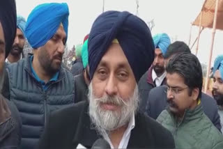 Sukhbir Badal condemned Sikh soldiers wearing helmets