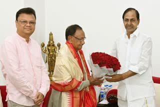 CM KCR