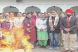 Lohri festival celebrated Mallian Jandiala Guru