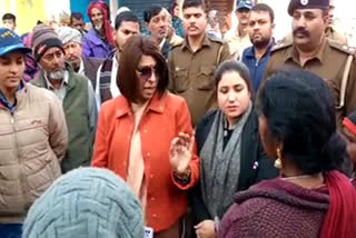 Haryana Women Commission President Renu Bhatia in Faridabad slums Area in Faridabad