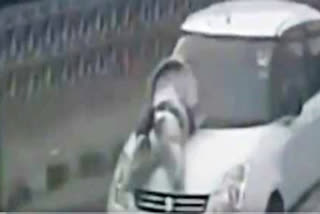 Delhi: Car carries man on bonnet, police register case against driver