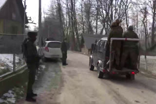 An encounter broke out between militants and security forces at Redbugh, Magam area of Budgam district