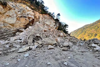 Chandigarh Manali National Highway blocked