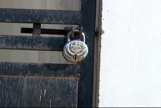 Waqf Committee locked Fatima Masjid