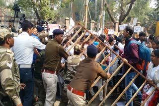 contracted medical staff protest in Ranchi