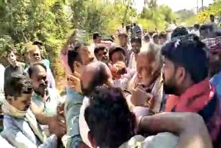 Farmers assault on AEE